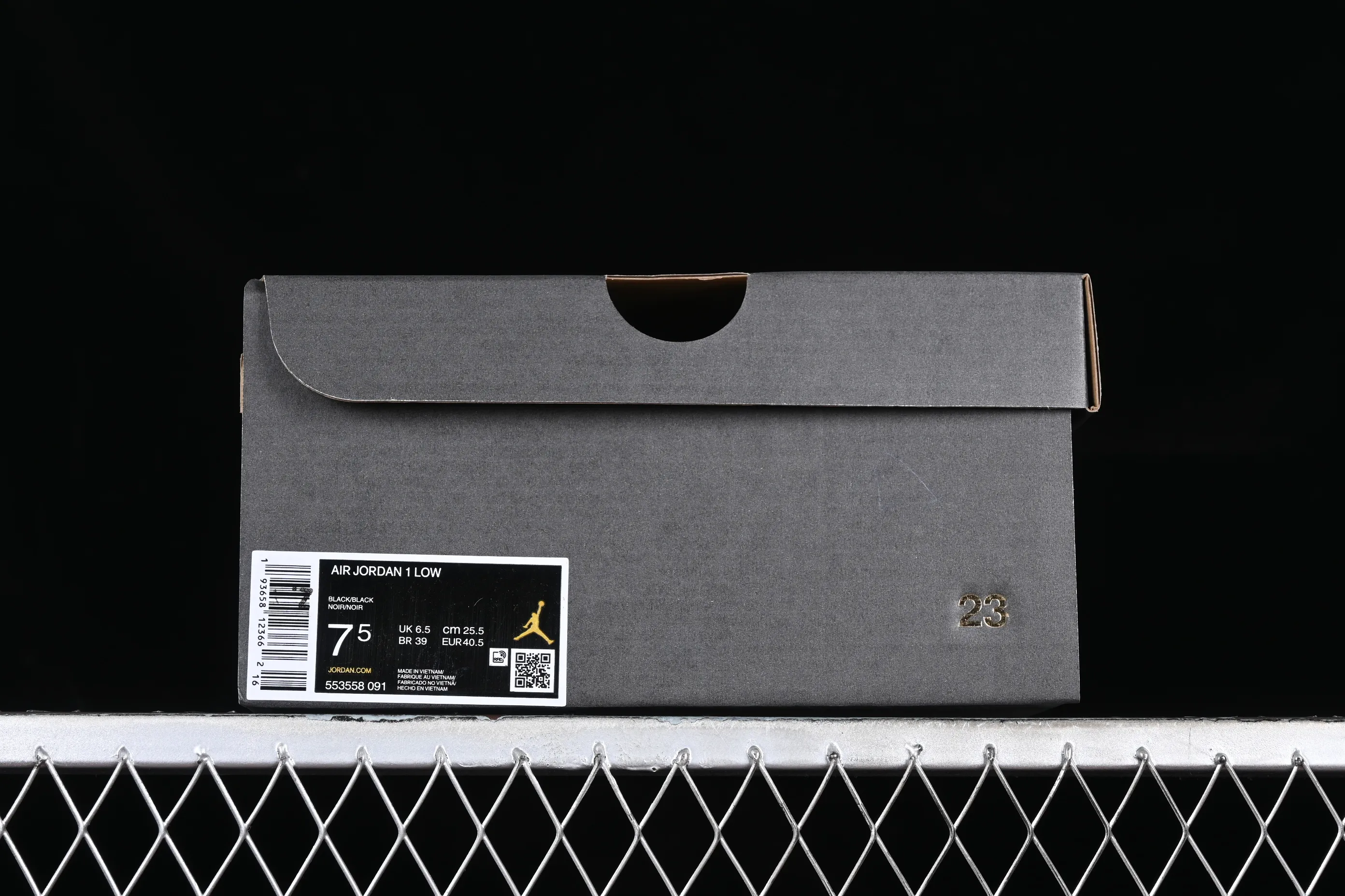 All categories Air Jordan Jordan series basketball shoes Air Jordan 1 Low Z version Air Jordan 1 Low AJ1 Joe 1 black and gray low-top cultural casual sneakers 553558-091